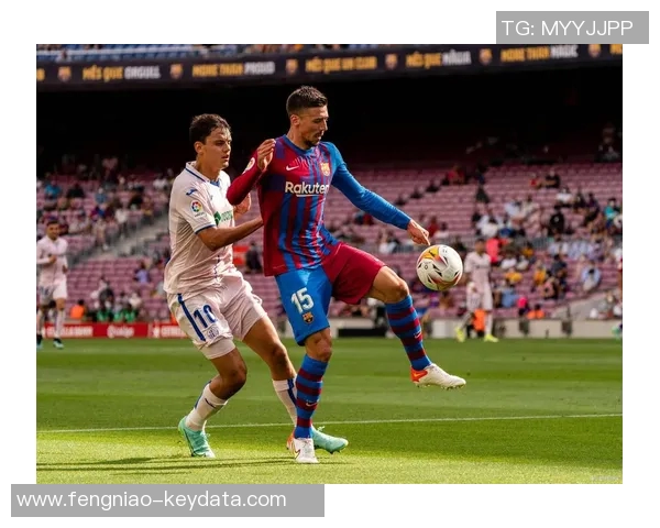 意甲激战尤文图斯大胜巴萨点球大战引发全场狂欢与转会传闻