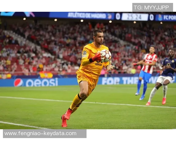 德甲惊天冷门波尔图4-0曼联引发全场震撼