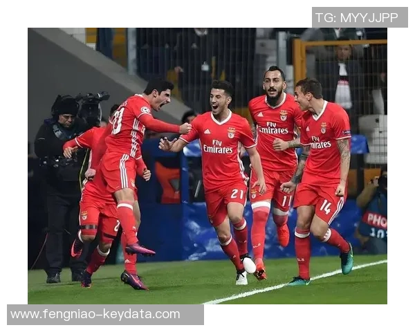 本菲卡逆转波尔图红牌争议引发全场热议精彩集锦回顾