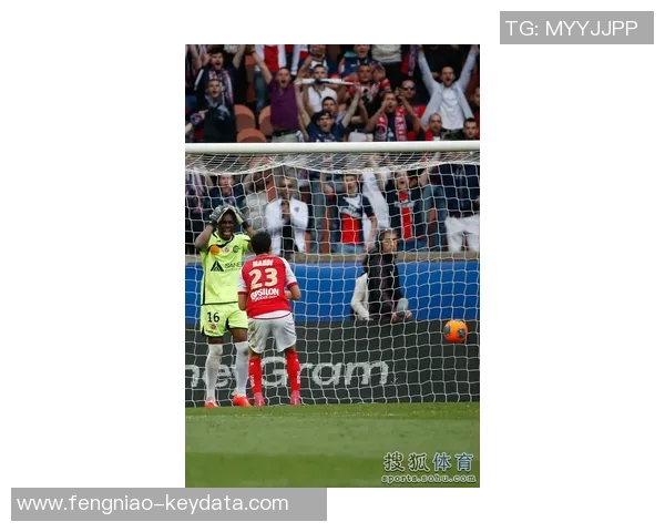 切尔西大胜巴黎圣日耳曼六比二乌龙球瞬间点燃全场激情